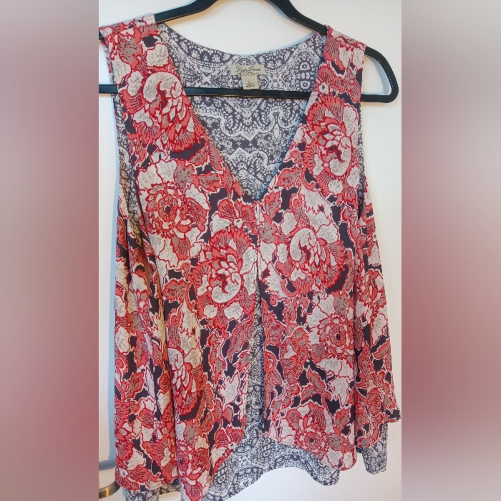 Lucky Brand Layered Top Size Large